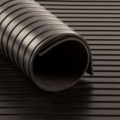 MEDIUMRIBLOPER 1200x10000x3mm zwart