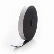 - RUBBERSTRIP ZELFKLEVEND 3x30MM 10mtr ZK